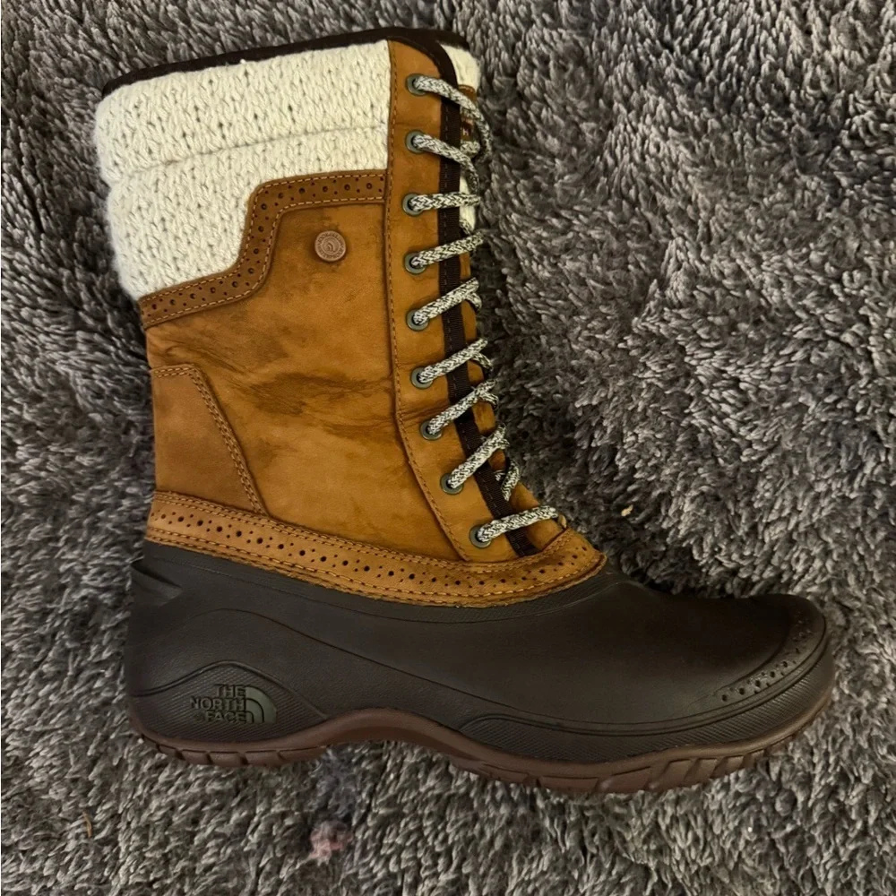 THE NORTH FACE Women’s Shellista II Mid Calf Waterproof Boots